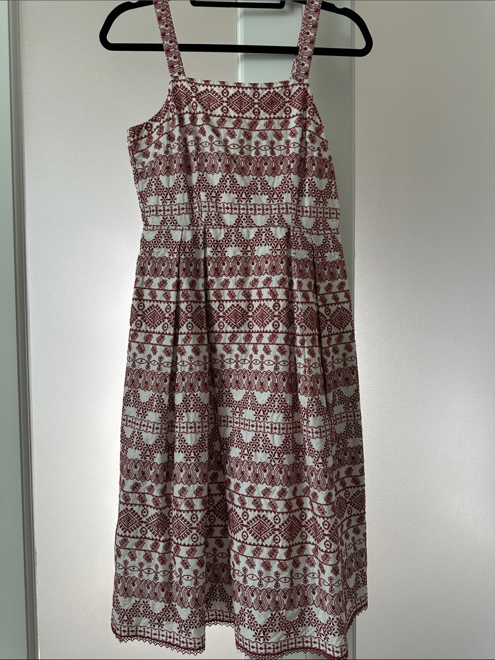 ANTONIO MELANI White Dress with Red Embroidered Geometric Pattern